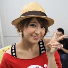 Mari Yaguchi with Straw Hat